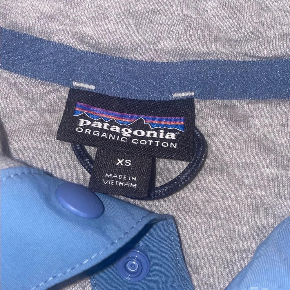 Patagonia Light Gray Quilted Pullover - Picture 3 of 4